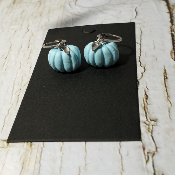 Fall Thanksgiving Halloween Pumpkin Earrings - Picture 9 of 10